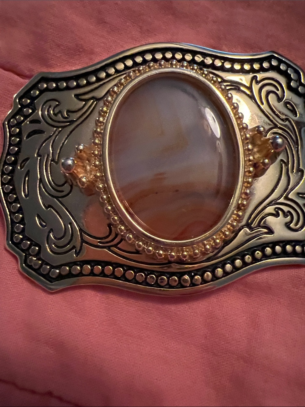 Metal belt buckle with agate stone